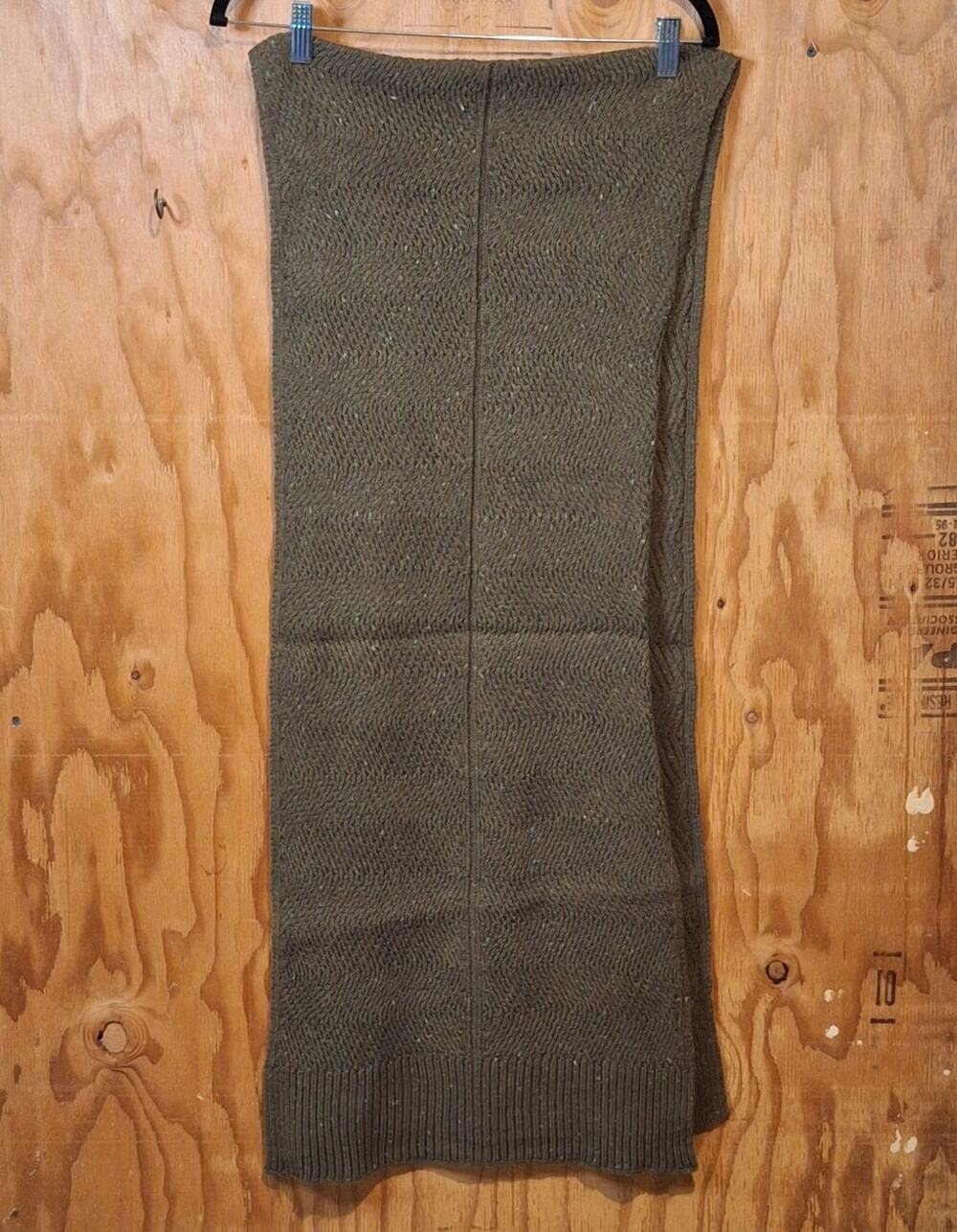 Universal Thread Scarf OS Unisex 76" x 15.5" Olive Winter Outdoor Cozycore Cozy